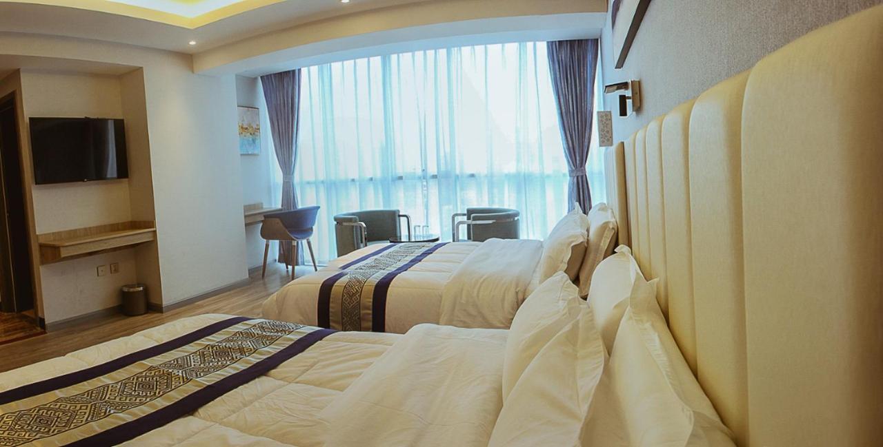 Gold Source Hotel Ліма Екстер'єр фото