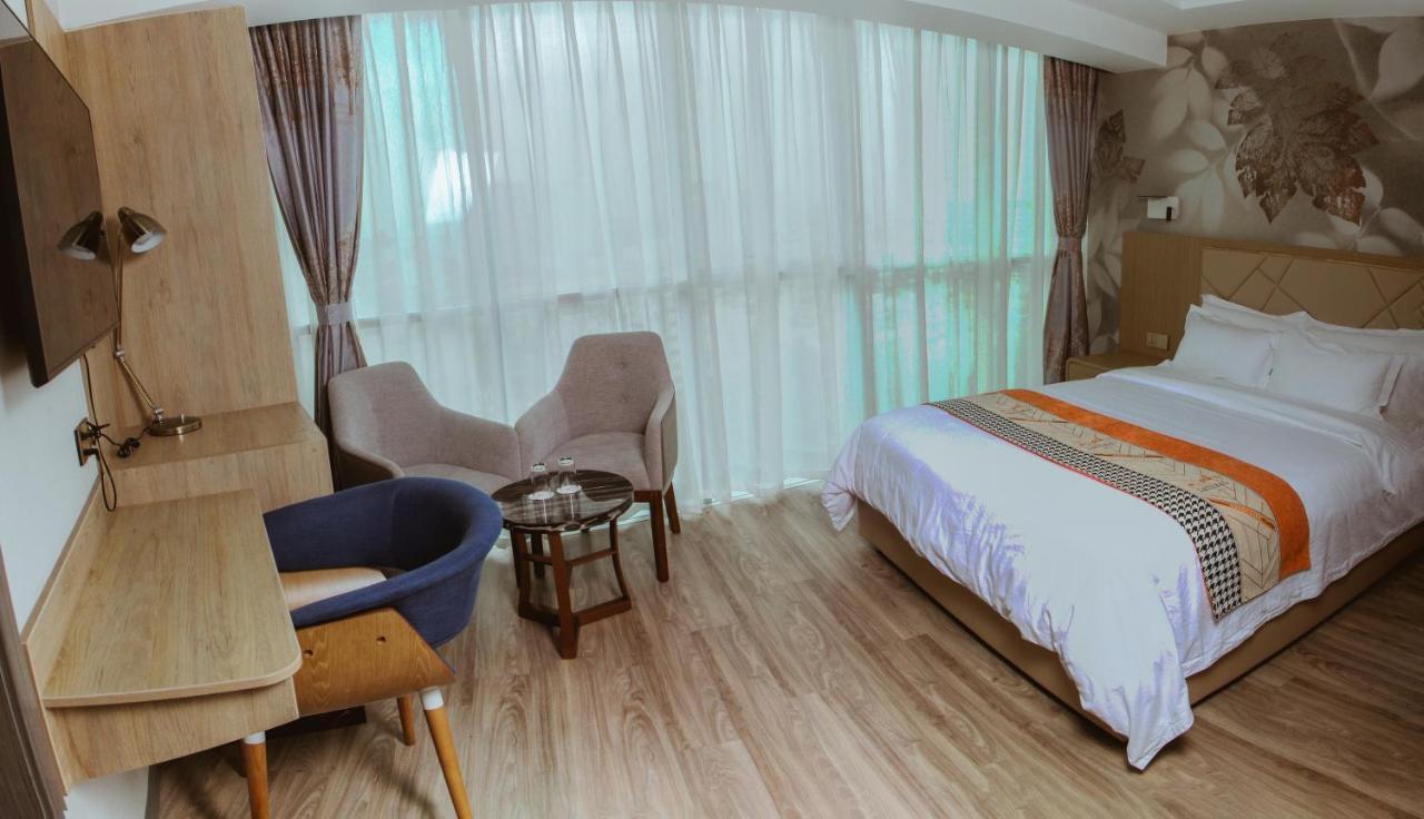 Gold Source Hotel Ліма Екстер'єр фото